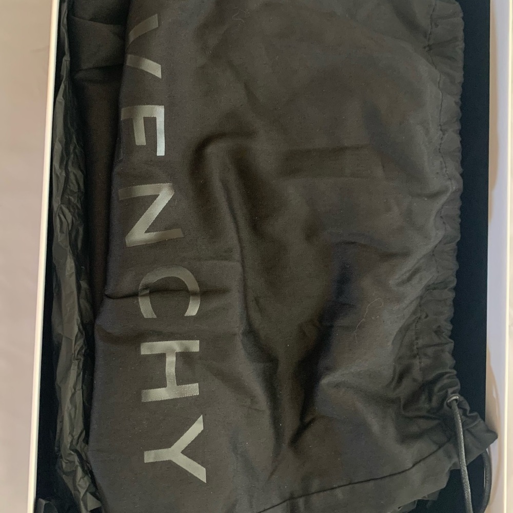 Givenchy Sneaker 7 - Picture 13 of 15